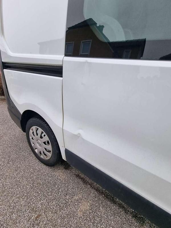 Gebraucht Renault Trafic 121 PS (88 kW) 2019 Weiß Van / Kleinbus