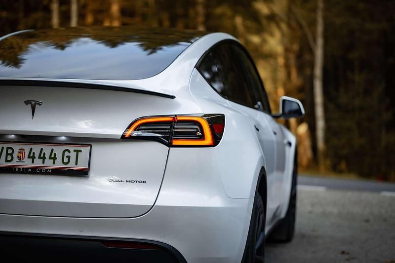 Gebraucht Tesla Model Y Long Range AWD 258 kW (351 PS) 2022 SUV