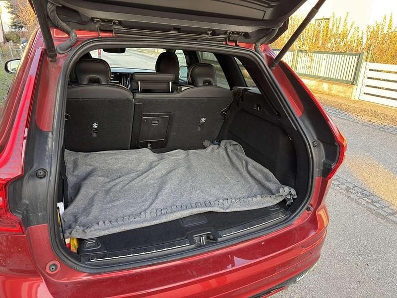 Gebraucht Volvo XC60 R-Design 303 PS (222 kW) 2020 Rot SUV