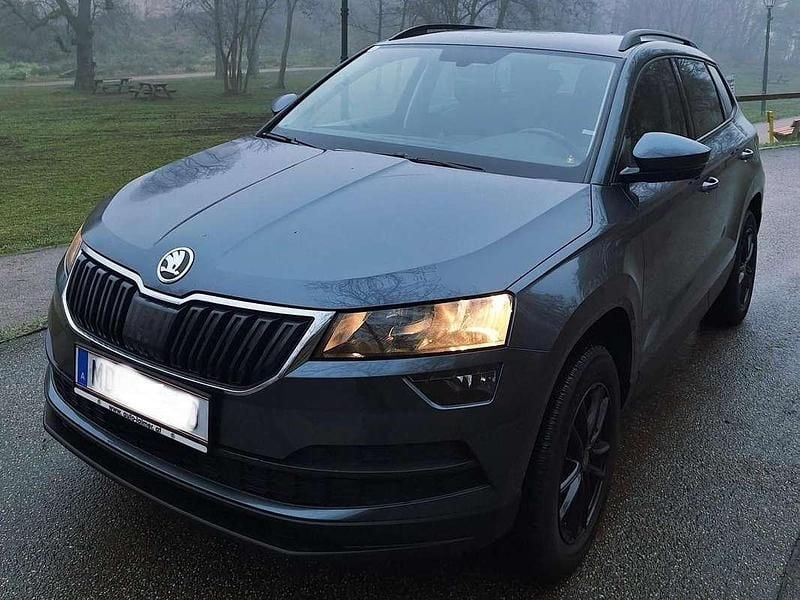 Grau Gebraucht 2020 Skoda Karoq SUV | € 20.500 (Fairer Preis) - Bild 1/4