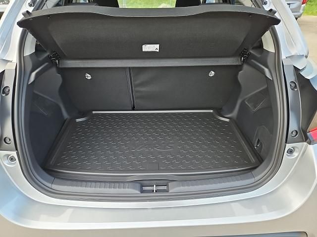 Neu Toyota Yaris Hybrid Active 92 PS (67 kW) 2026 Silber Kleinwagen