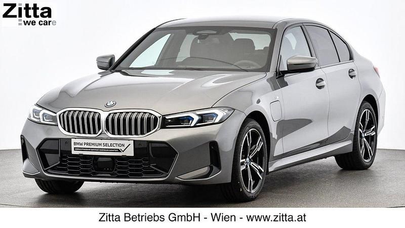 Skyscraper grau met. Gebraucht 2024 BMW 330e | € 49.990 - Bild 1/1