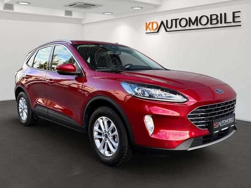 Gebraucht Ford Kuga Titanium 152 PS (111 kW) 2024 Rot SUV