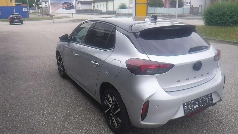 Gebraucht Opel Corsa 101 PS (74 kW) 2024 Silber Limousine