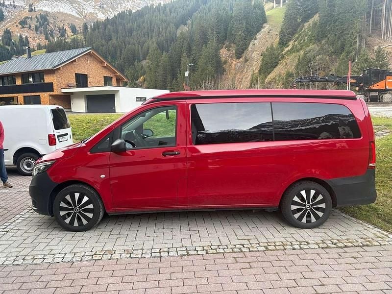 Gebraucht Mercedes Vito 163 PS (119 kW) 2022 Rot Van