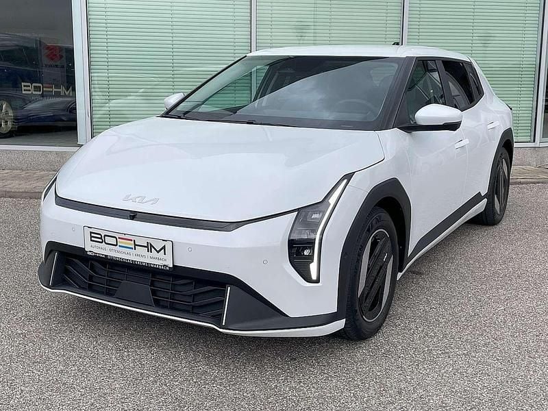 Weiß Neu 2025 Kia EV4 Plus Kleinwagen | € 45.640 (Superpreis) - Bild 1/4