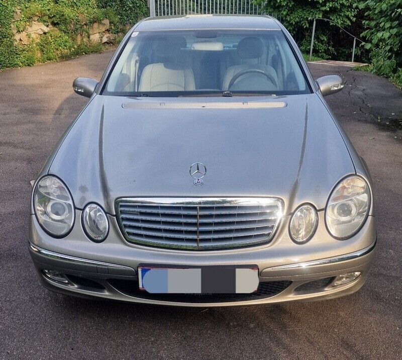 Gebraucht Mercedes E320 Elegance 224 PS (164 kW) 2002 Silber Limousine