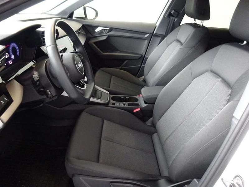 Gebraucht Audi A3 110 PS (80 kW) 2024 Weiß Limousine