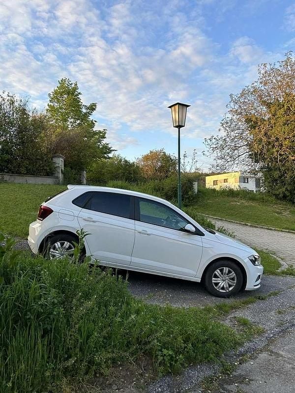 Gebraucht VW Polo 80 PS (58 kW) 2019 Weiß Limousine