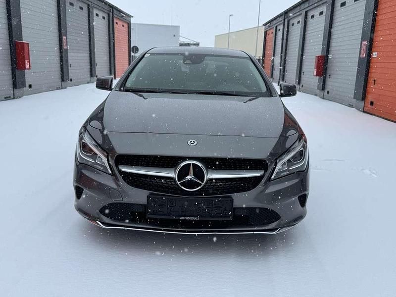 Gebraucht Mercedes CLA200 136 PS (100 kW) 2018 Grau Limousine