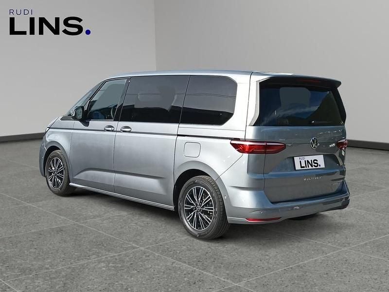 Neu VW Multivan Business 245 PS (180 kW) 2025 Silber  metallic Van
