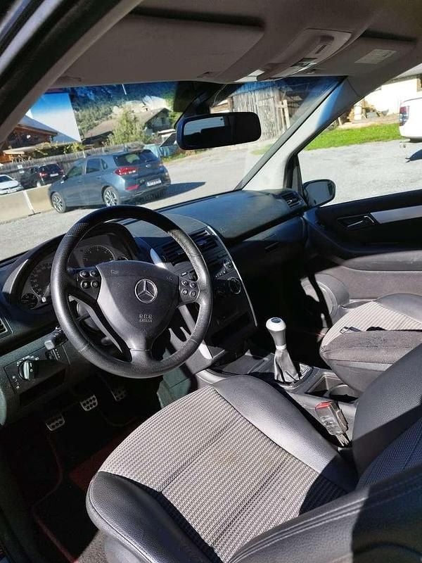 Gebraucht Mercedes A150 Avantgarde 95 PS (69 kW) 2008 Limousine