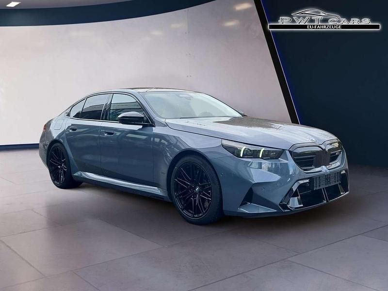 Gebraucht BMW M5 Basis 585 PS (430 kW) 2025 Grau Limousine