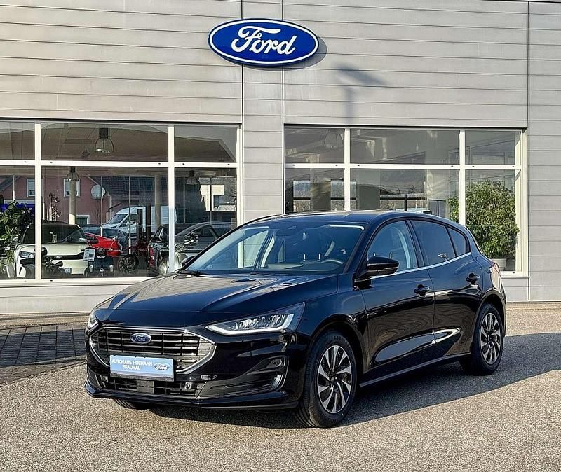 Schwarz Gebraucht 2025 Ford Focus Titanium Limousine | € 25.700 (Etwas zu teuer) - Bild 1/4