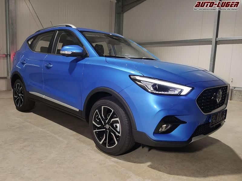 Neu MG ZS Luxury 2025 Comoblau metallic Limousine