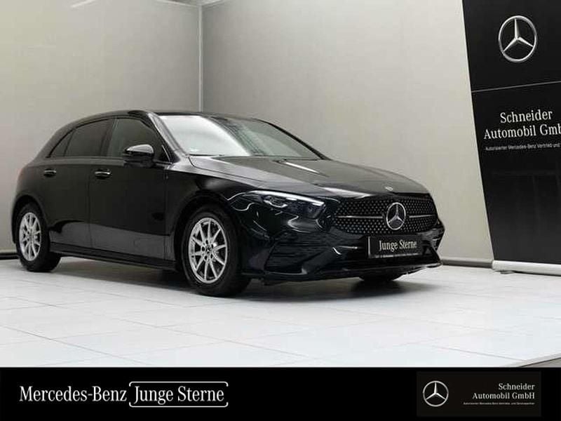 Schwarz Gebraucht 2023 Mercedes A180 Night Limousine | € 36.900 (Teuer) - Bild 1/3