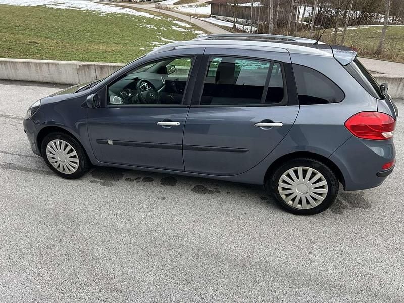 Gebraucht Renault Clio GrandTour Dynamique 101 PS (74 kW) 2008 Blau Kombi