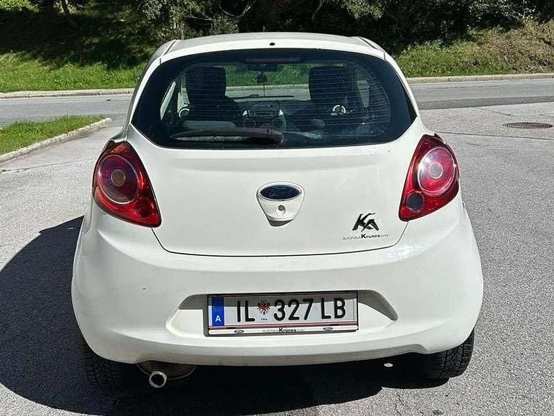 Gebraucht Ford Ka Trend 69 PS (50 kW) 2016 Weiß Kleinwagen