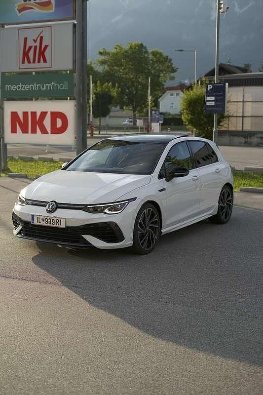 Gebraucht VW Golf VIII R 320 PS (235 kW) 2022 Weiß Limousine