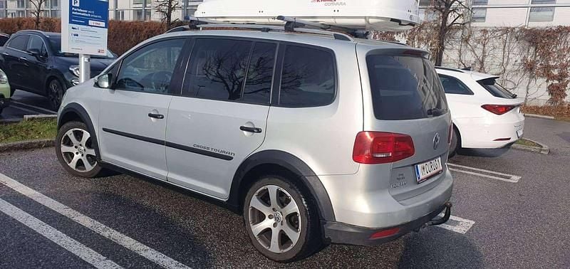 Gebraucht VW Touran 140 PS (102 kW) 2011 Silber Van / Kleinbus
