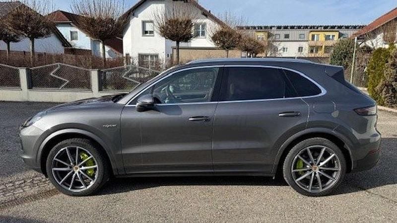 Gebraucht Porsche Cayenne 462 PS (339 kW) 2019 Grau SUV