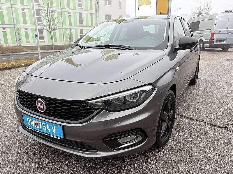 Gebraucht Fiat Tipo Street 95 PS (69 kW) 2020 Grau Limousine