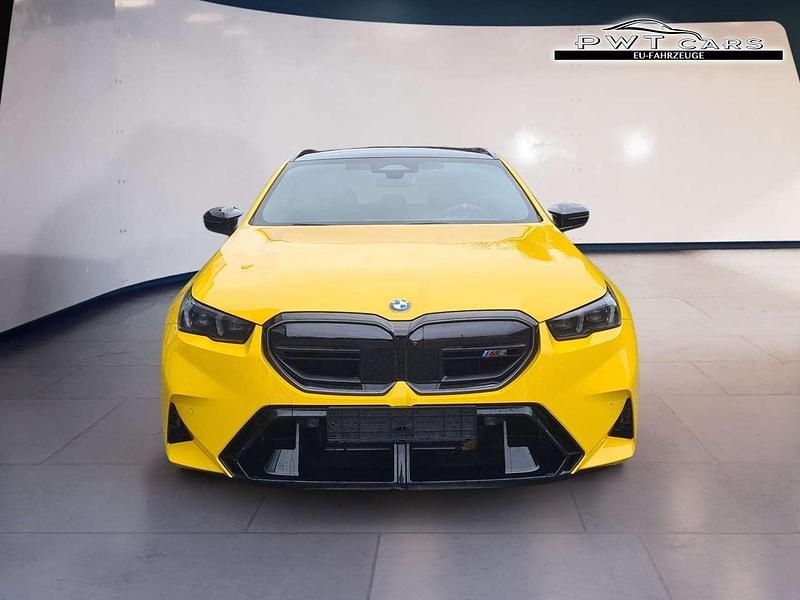 Gebraucht BMW M5 Basis 585 PS (430 kW) 2025 Gelb Kombi