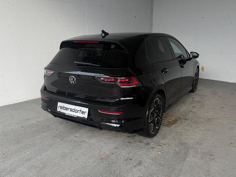 Neu VW Golf VIII Sport 115 PS (84 kW) 2026 Schwarz  metallic