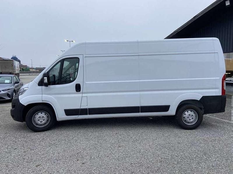 Gebraucht Opel Movano 140 PS (102 kW) 2024 Weiß Van