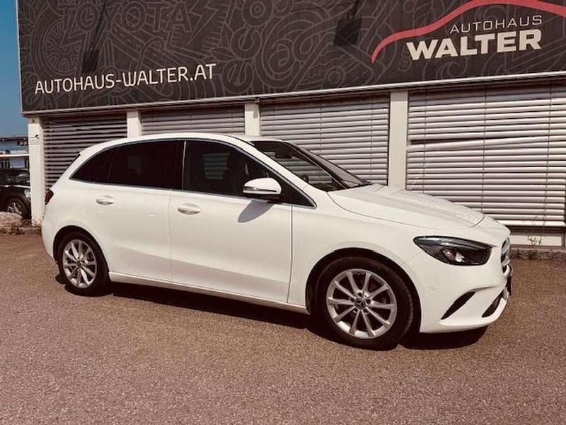 Gebraucht Mercedes B180 116 PS (85 kW) 2019 Weiß Van / Kleinbus