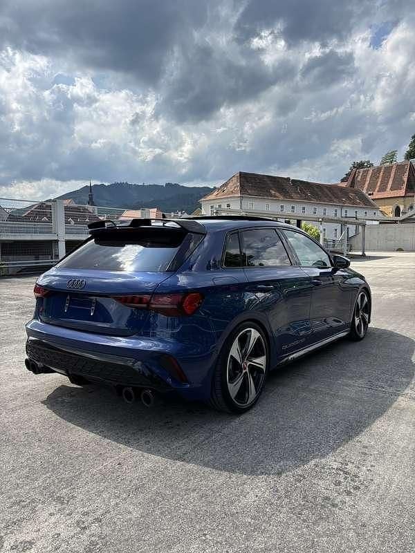 Gebraucht Audi S3 Comfort 333 PS (244 kW) 2024 Blau Limousine