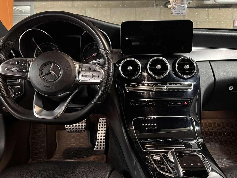 Gebraucht Mercedes C200 AMG line 150 PS (110 kW) 2019 Limousine