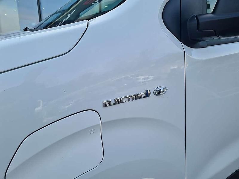 Gebraucht Toyota Proace 100 kW (136 PS) 2022 Weiß Van / Kleinbus