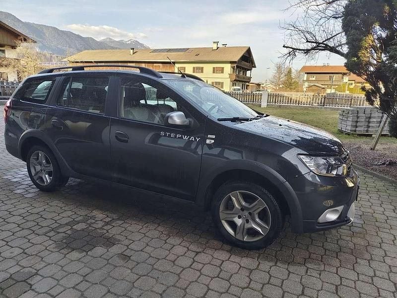 Gebraucht Dacia Logan MCV Stepway 90 PS (66 kW) 2018 Grau Kombi