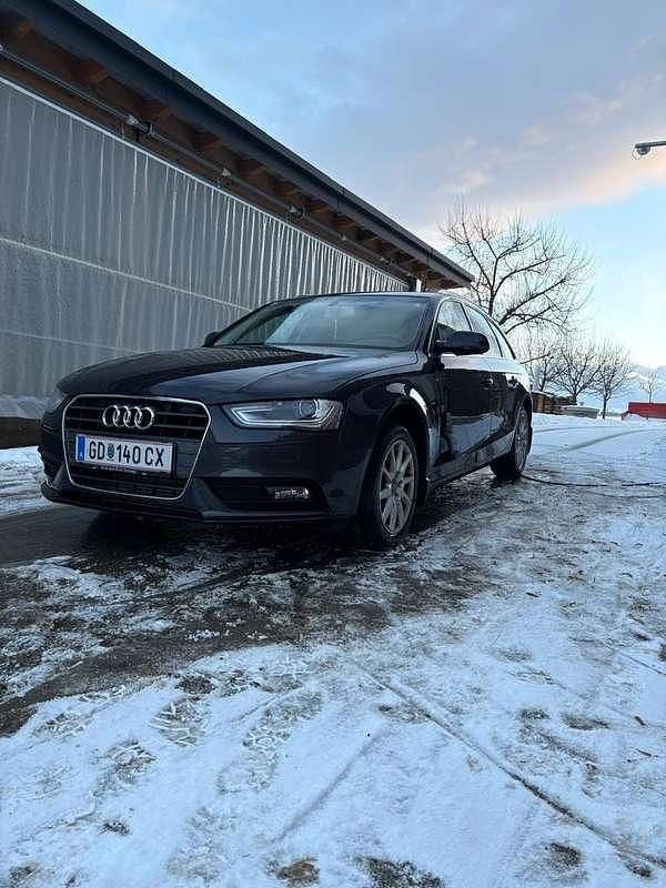 Gebraucht Audi A4 120 PS (88 kW) 2012 Schwarz Kombi