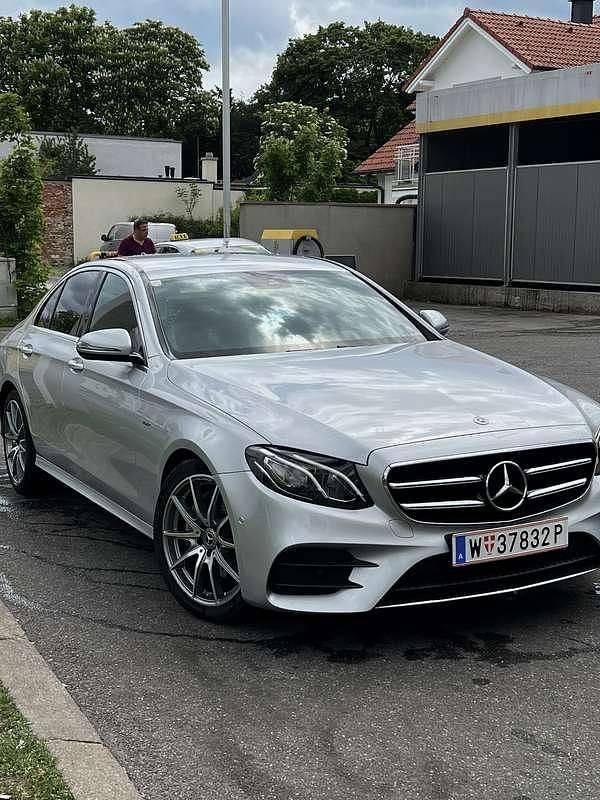 Gebraucht Mercedes E200 AMG line 197 PS (144 kW) 2019 Limousine