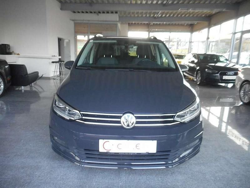 Gebraucht VW Touran Comfortline 150 PS (110 kW) 2017 Grau Van / Kleinbus