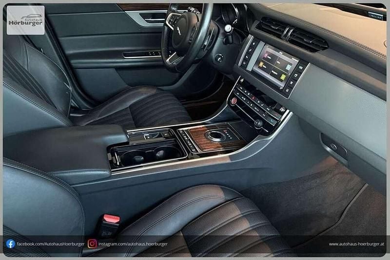 Gebraucht Jaguar XF Sportbrake Portfolio 241 PS (177 kW) 2018 Schwarz Kombi