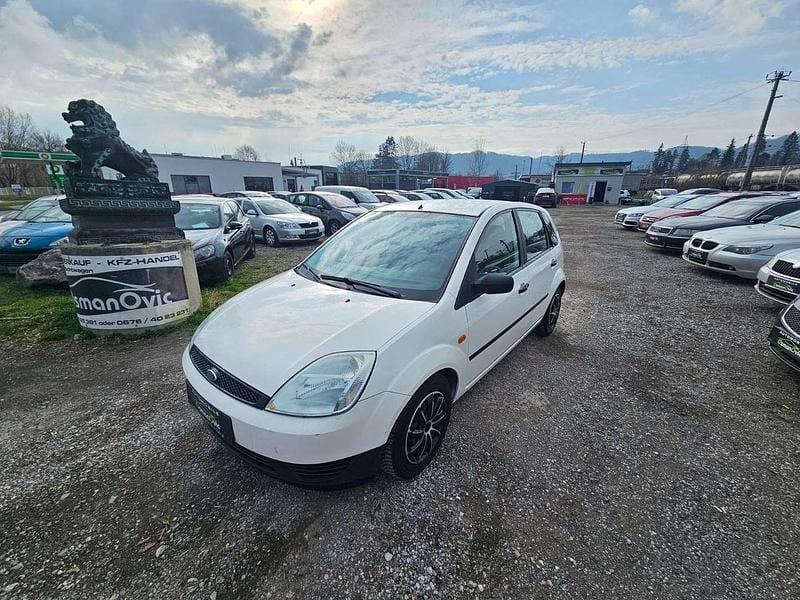 Weiß Gebraucht 2004 Ford Fiesta Ambiente Kleinwagen | € 790 (Superpreis) - Bild 1/4