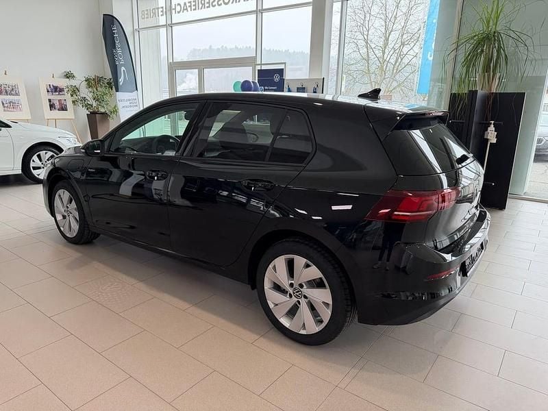 Neu VW Golf VIII 204 PS (150 kW) 2026 Schwarz  metallic