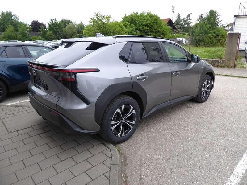 Neu Toyota bZ4X Comfort 150 kW (204 PS) 2025 Schwarz SUV
