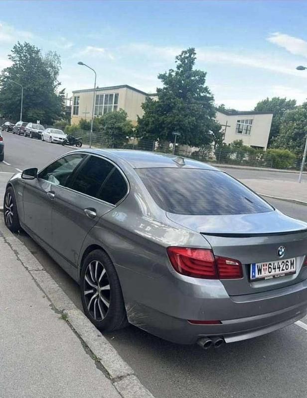 Gebraucht BMW 525 204 PS (150 kW) 2011 Grau Kombi