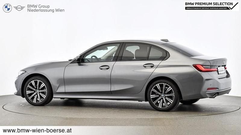 Gebraucht BMW 318 Efficient Dynamics 150 PS (110 kW) 2024 Grau Limousine