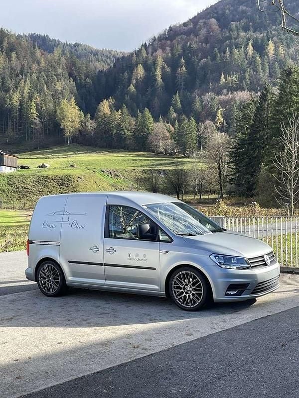 Gebraucht VW T6.1 75 PS (55 kW) 2020 Grau Van