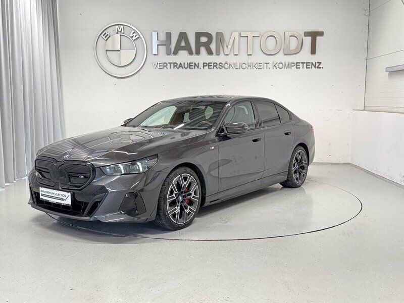 Sophistograu brillanteffekt Gebraucht 2023 BMW i5 Shadowline Limousine | € 71.990 (Teuer) - Bild 1/1