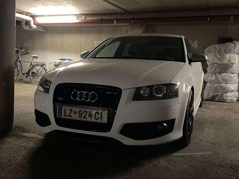 Weiß Gebraucht 2008 Audi S3 Sportback Sport Kleinwagen | € 12.600 - Bild 1/4