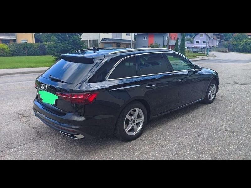 Gebraucht Audi A4 163 PS (119 kW) 2023 Schwarz Kombi