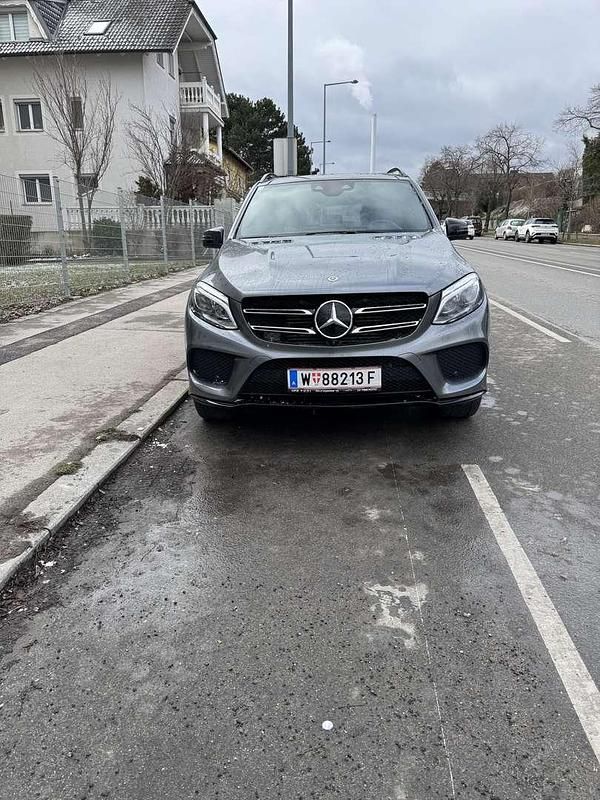 Gebraucht Mercedes GLE350 AMG line 258 PS (189 kW) 2019 SUV