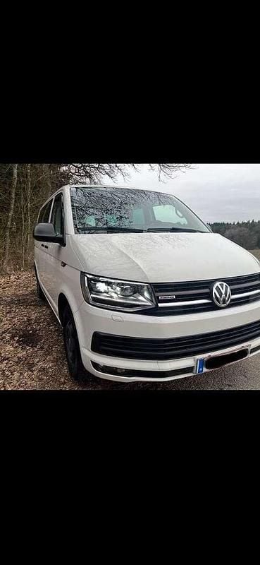 Gebraucht VW Multivan Trendline 150 PS (110 kW) 2017 Weiß Van