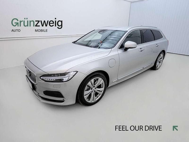 Silber Gebraucht 2021 Volvo V90 Inscription Kombi | € 37.990 - Bild 1/4